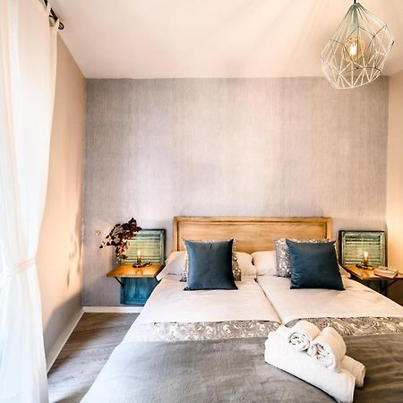 Apartamentos San Pedro Seville Ngoại thất bức ảnh