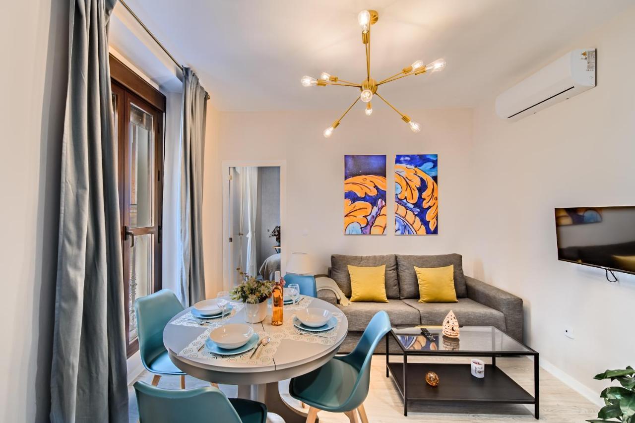 Apartamentos San Pedro Seville Ngoại thất bức ảnh